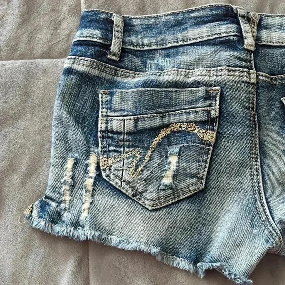 Mossimo Supply CO. Low rise shorts - Picture 4 of 9